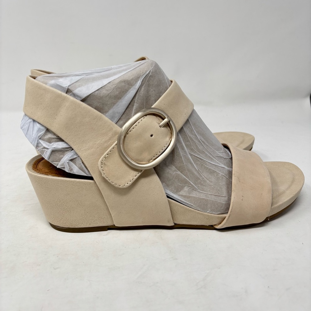 NEW Sofft Vaya Beige Cream Wedge Leather Sandals Size 8.5 - Picture 4 of 7